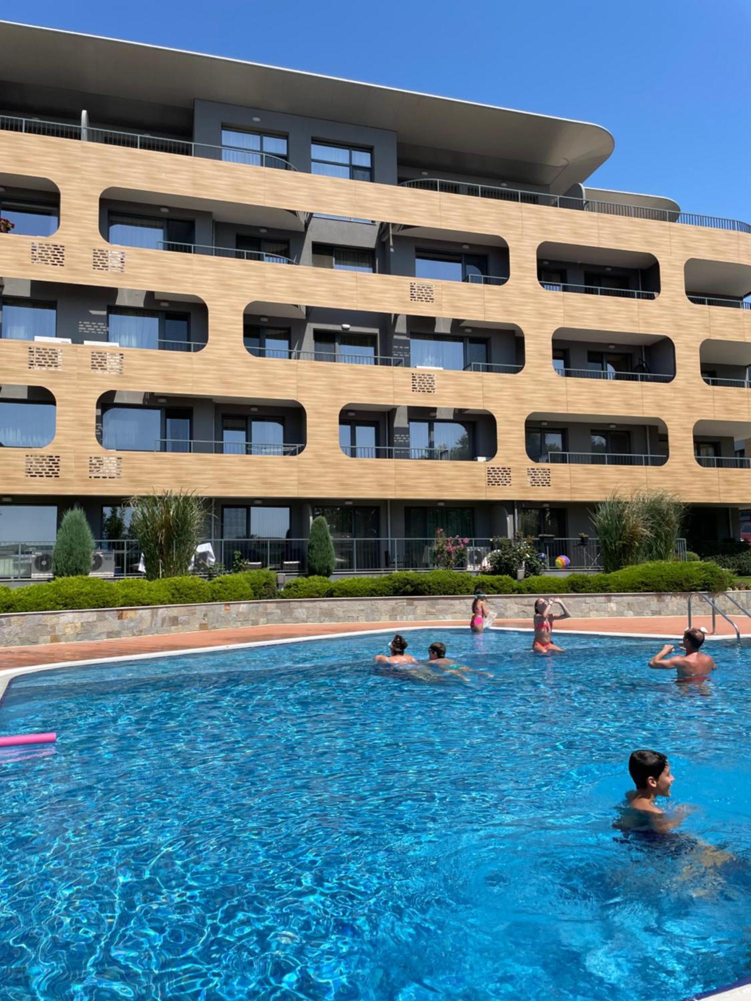 Nobile Apartment - Coral Residence Complex With Parking & Pool Varna Exterior foto